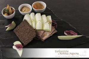pane integrale di segale Hüber utilizzato per creare gustosi sandwich